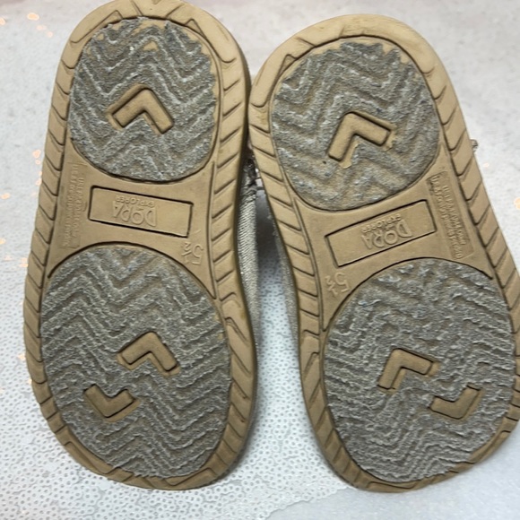 Girls Dora the Explorer toddler boots. Size 5 1/2 - Picture 4 of 11